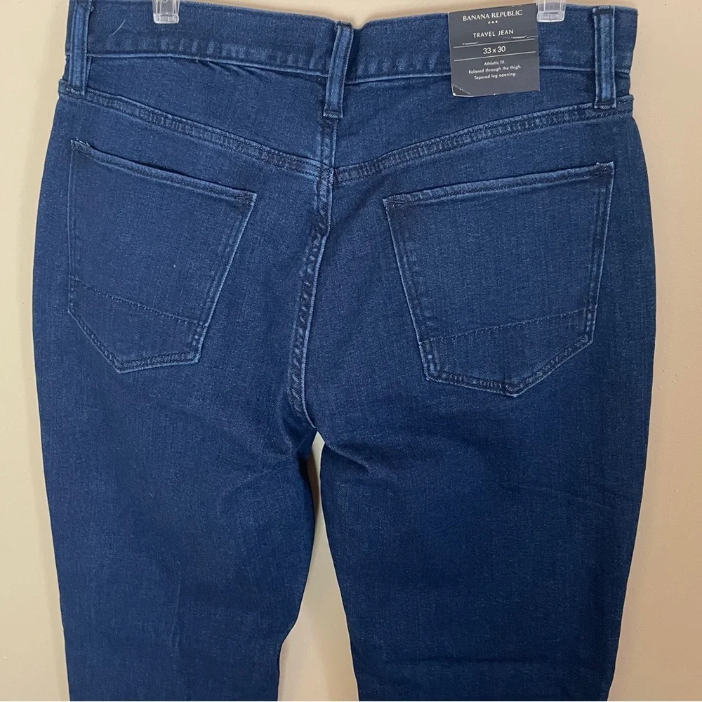 Banana Republic Travel Jeans Men's 33 X 30 Athletic Fit Medium Wash NEW